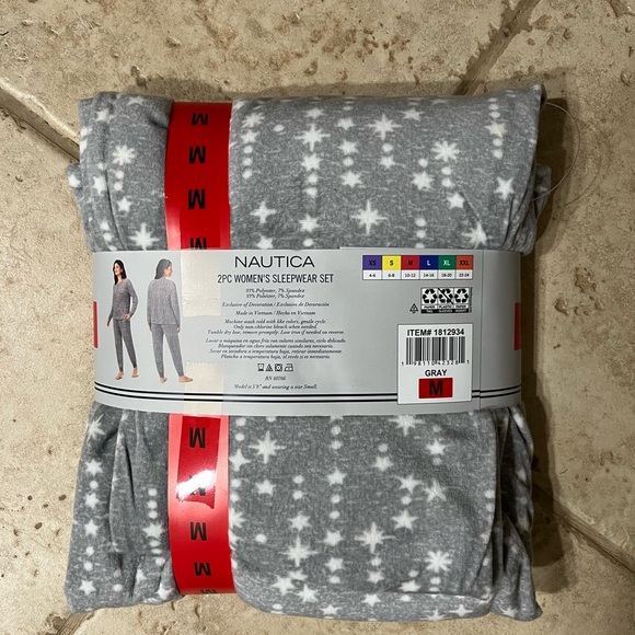 Nautica NWT Grey & White 2PC Fleece Women’s Set size medium - Picture 2 of 6